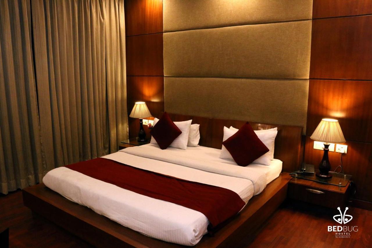Madpackers Delhi West Hostel New Delhi Bagian luar foto